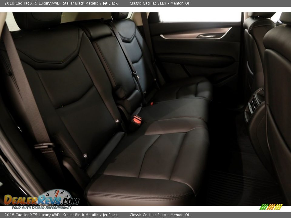 2018 Cadillac XT5 Luxury AWD Stellar Black Metallic / Jet Black Photo #17