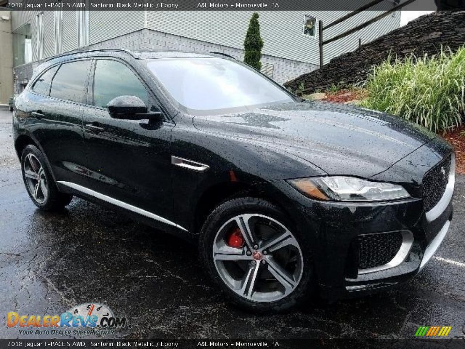 Front 3/4 View of 2018 Jaguar F-PACE S AWD Photo #1