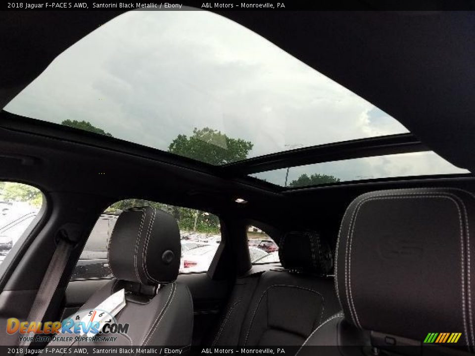 2018 Jaguar F-PACE S AWD Santorini Black Metallic / Ebony Photo #17