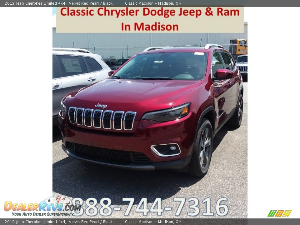 2019 Jeep Cherokee Limited 4x4 Velvet Red Pearl / Black Photo #1