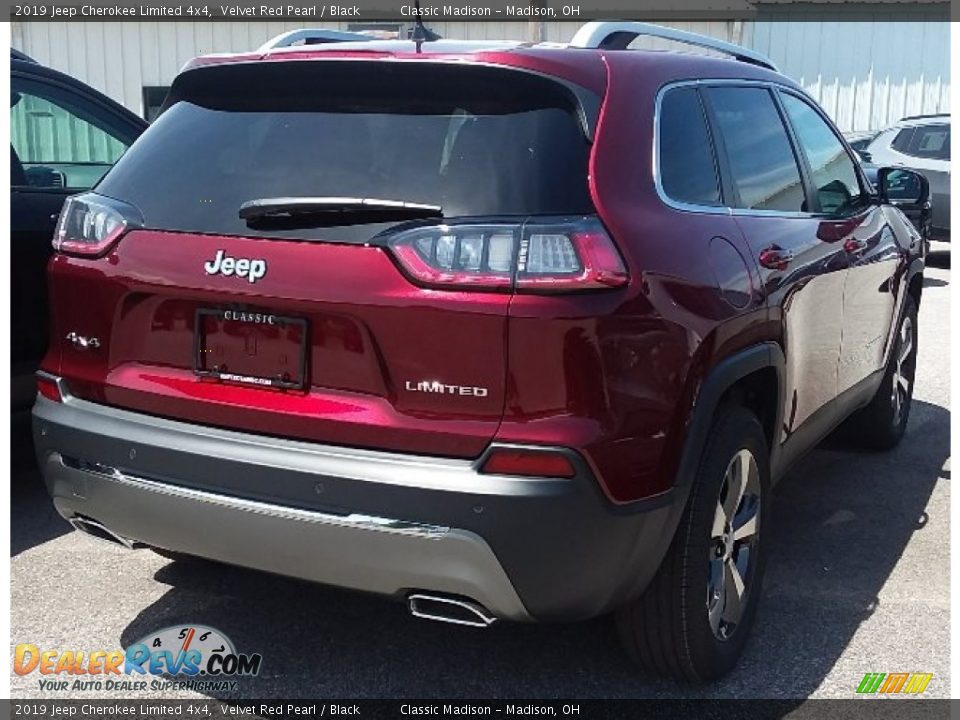 2019 Jeep Cherokee Limited 4x4 Velvet Red Pearl / Black Photo #2