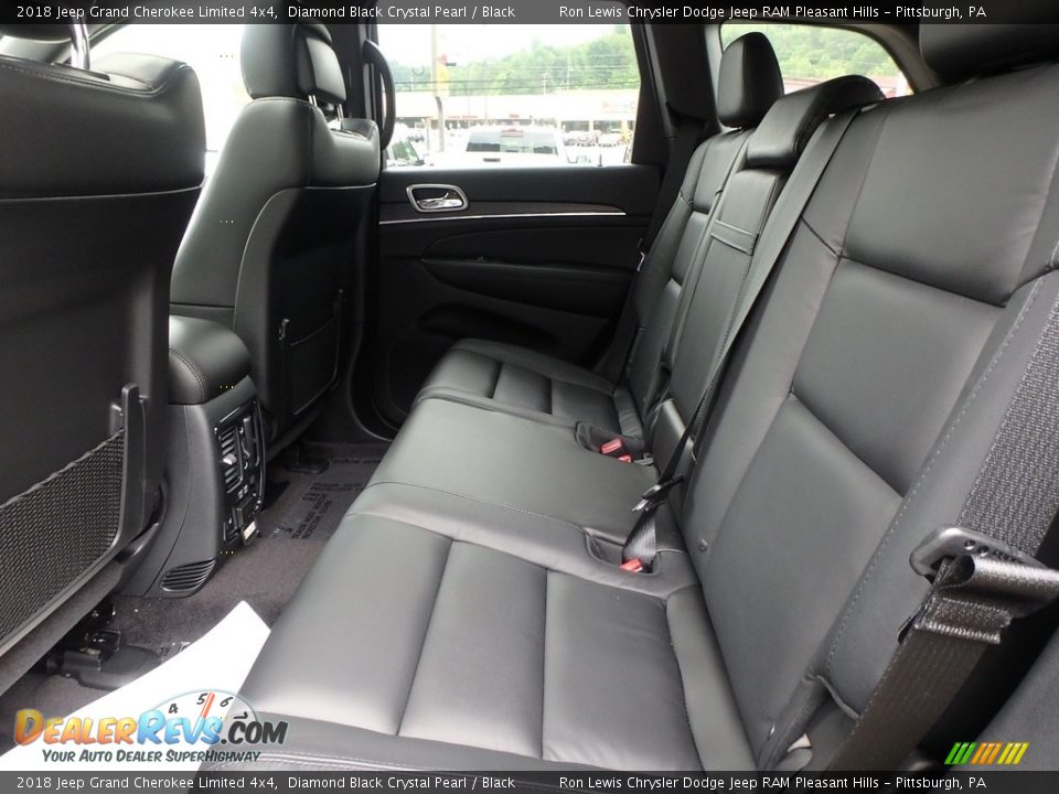 2018 Jeep Grand Cherokee Limited 4x4 Diamond Black Crystal Pearl / Black Photo #11