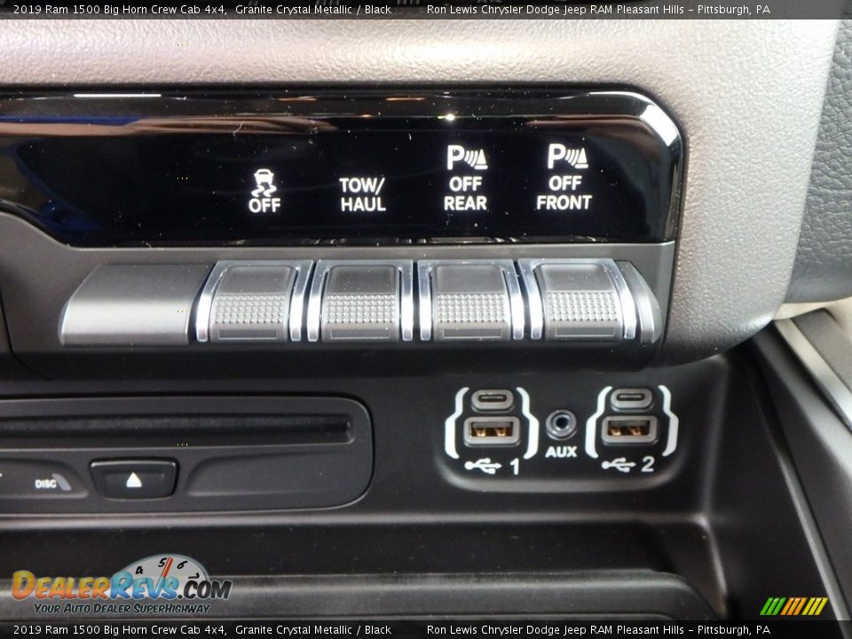 2019 Ram 1500 Big Horn Crew Cab 4x4 Granite Crystal Metallic / Black Photo #18