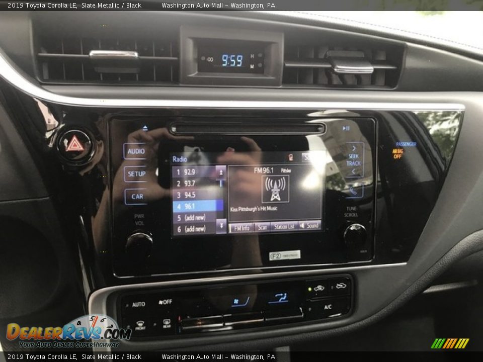2019 Toyota Corolla LE Slate Metallic / Black Photo #11