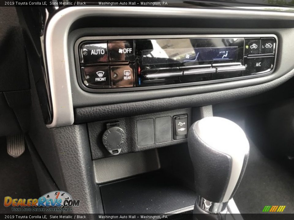 2019 Toyota Corolla LE Slate Metallic / Black Photo #12