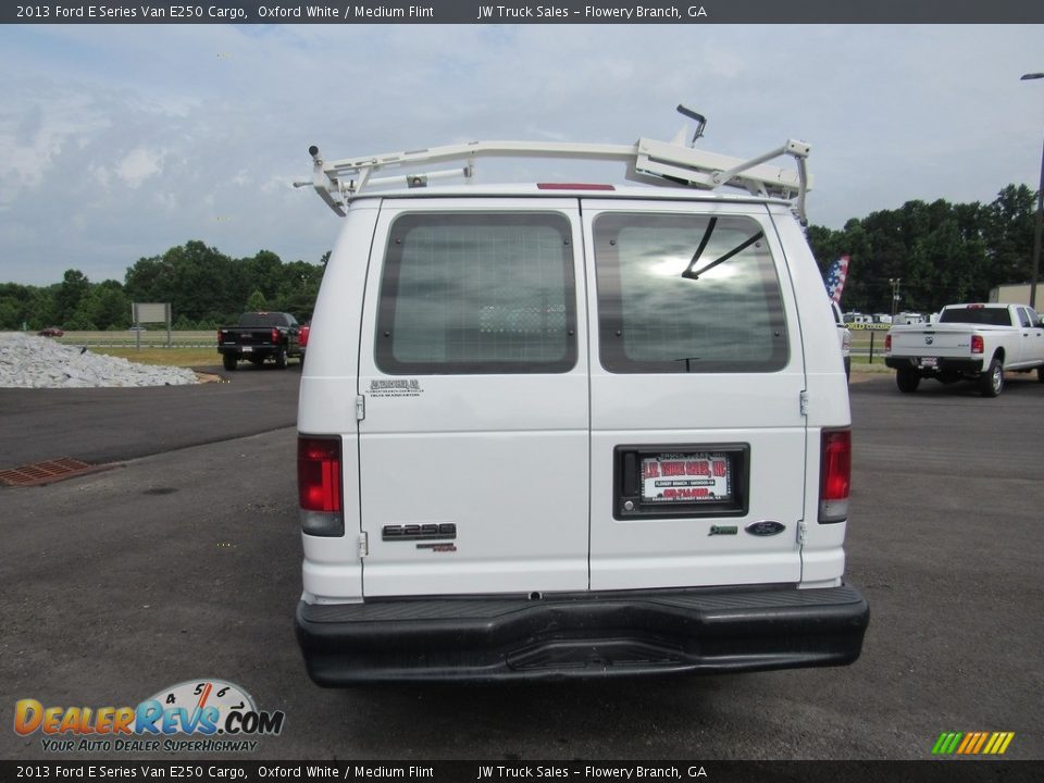 2013 Ford E Series Van E250 Cargo Oxford White / Medium Flint Photo #4