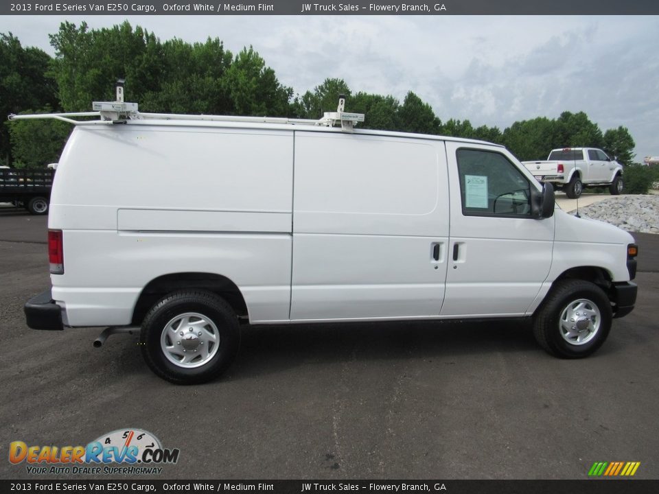 2013 Ford E Series Van E250 Cargo Oxford White / Medium Flint Photo #6