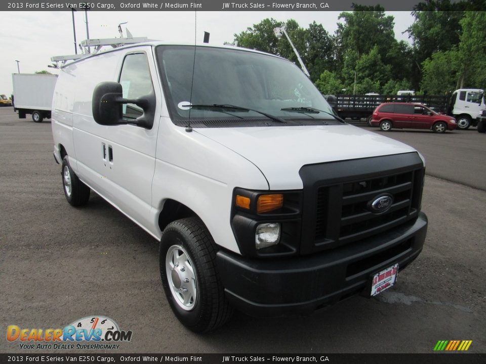2013 Ford E Series Van E250 Cargo Oxford White / Medium Flint Photo #7