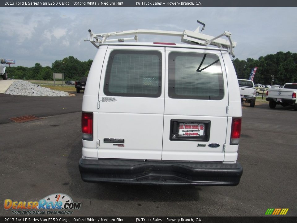 2013 Ford E Series Van E250 Cargo Oxford White / Medium Flint Photo #9