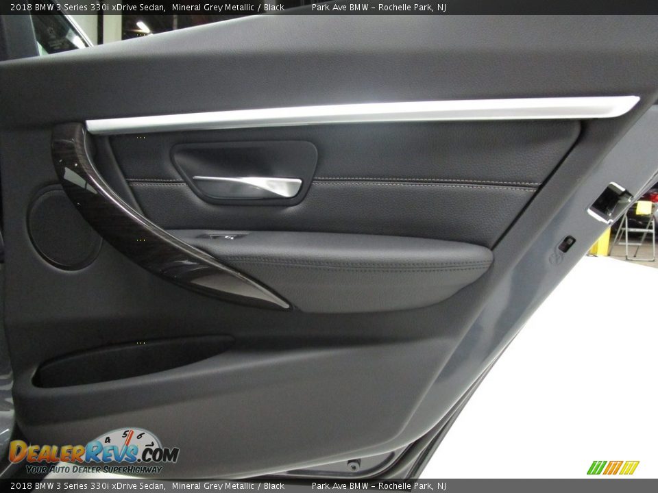 2018 BMW 3 Series 330i xDrive Sedan Mineral Grey Metallic / Black Photo #19