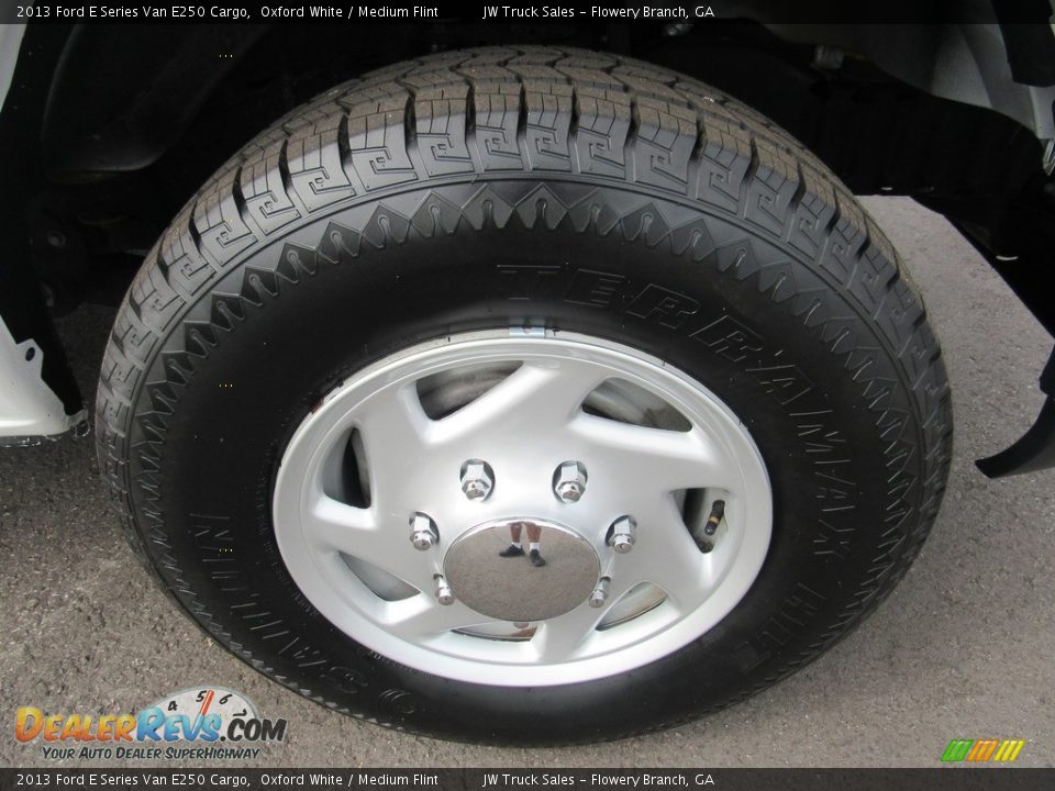 2013 Ford E Series Van E250 Cargo Oxford White / Medium Flint Photo #31