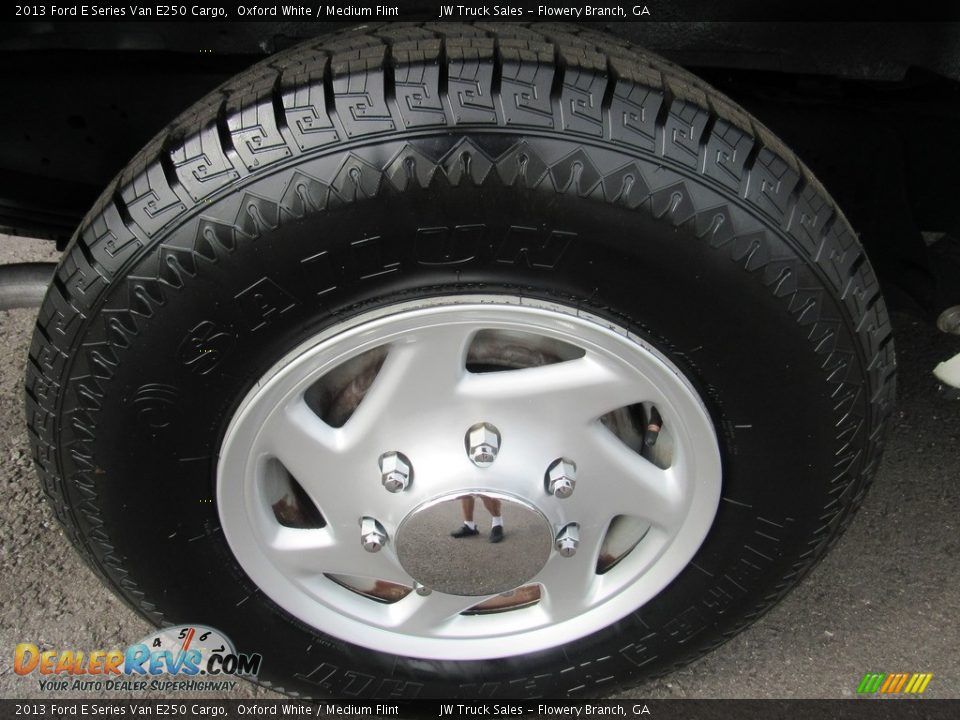 2013 Ford E Series Van E250 Cargo Oxford White / Medium Flint Photo #34