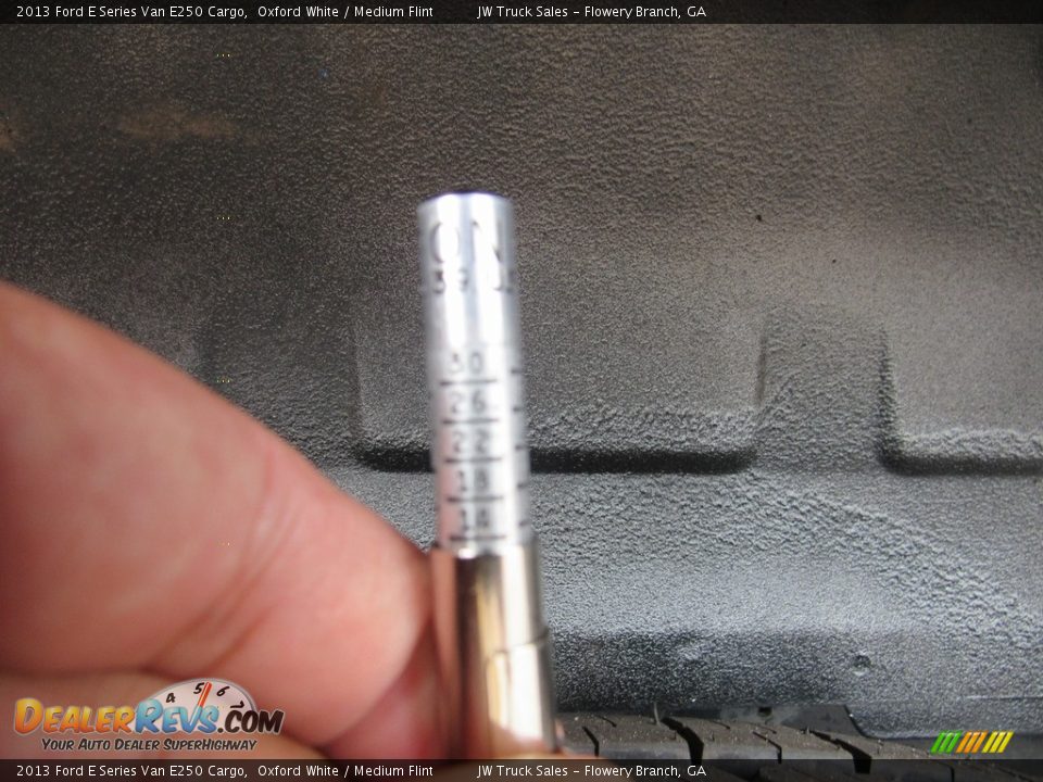 2013 Ford E Series Van E250 Cargo Oxford White / Medium Flint Photo #36