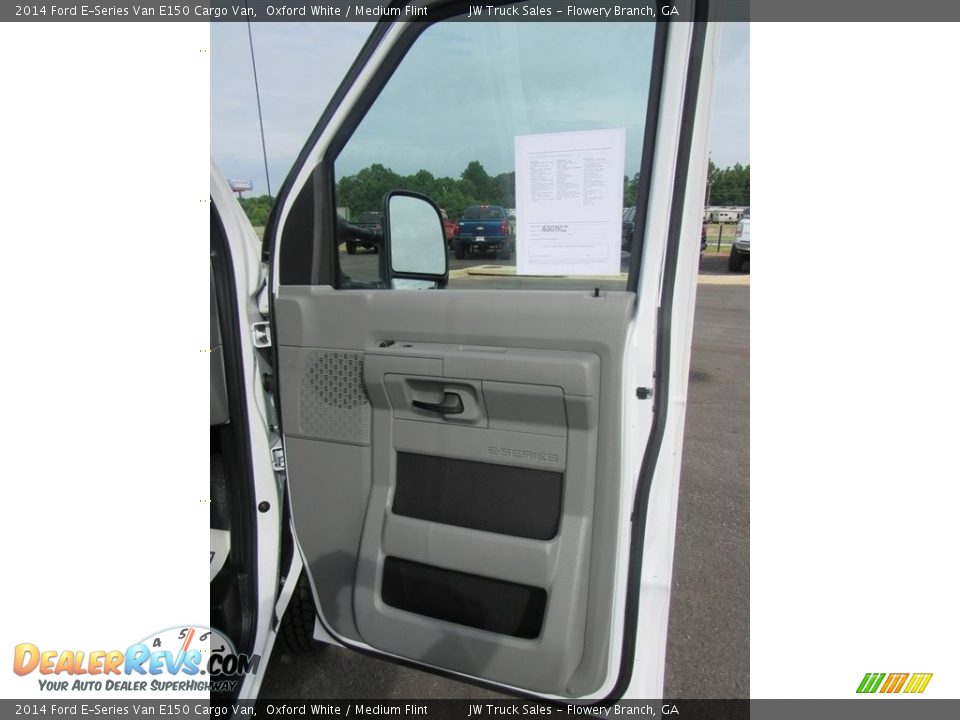 2014 Ford E-Series Van E150 Cargo Van Oxford White / Medium Flint Photo #19