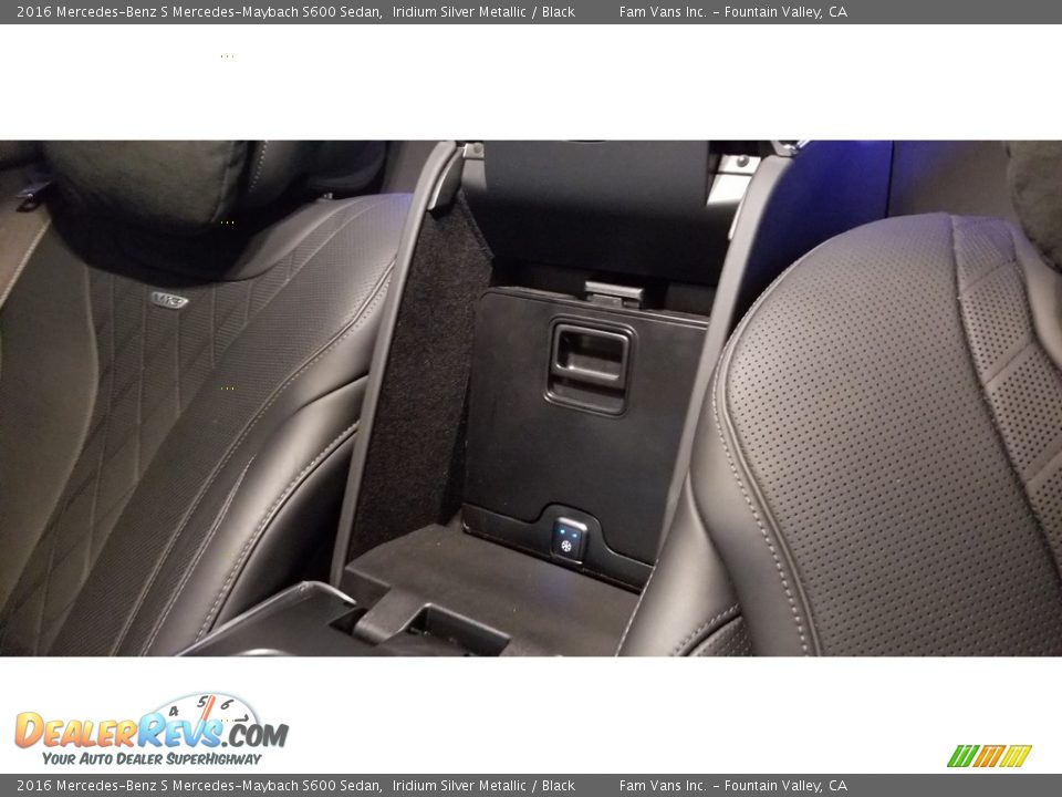 2016 Mercedes-Benz S Mercedes-Maybach S600 Sedan Iridium Silver Metallic / Black Photo #14