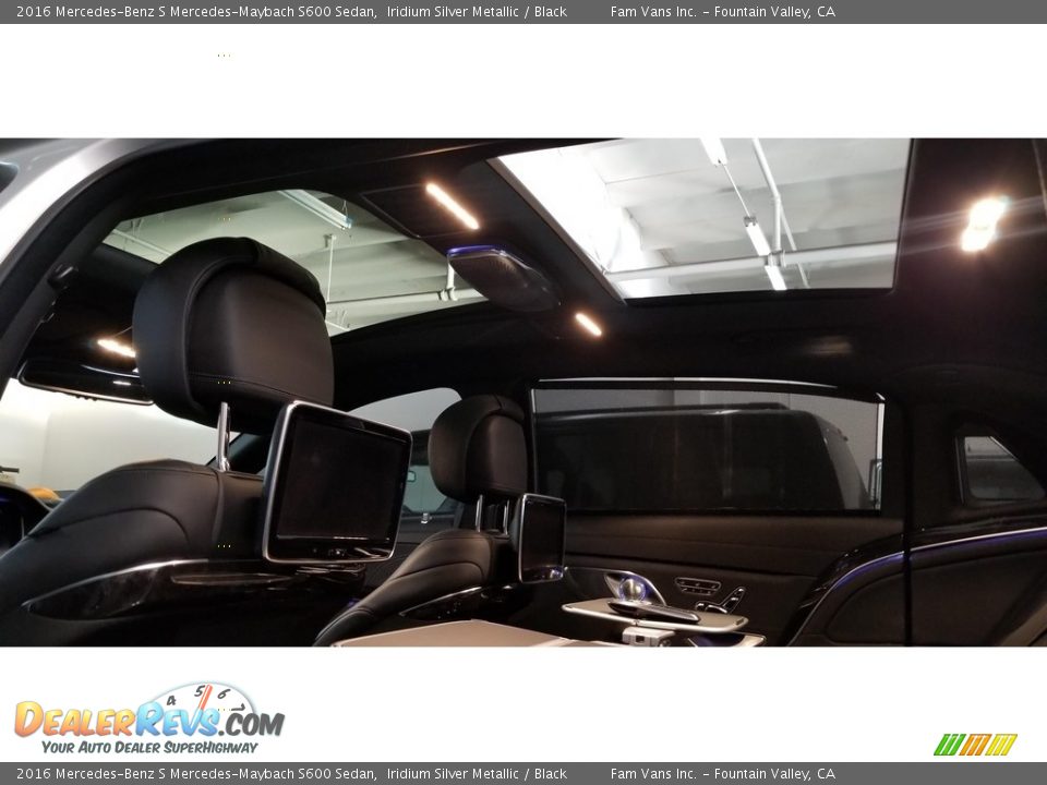 2016 Mercedes-Benz S Mercedes-Maybach S600 Sedan Iridium Silver Metallic / Black Photo #15