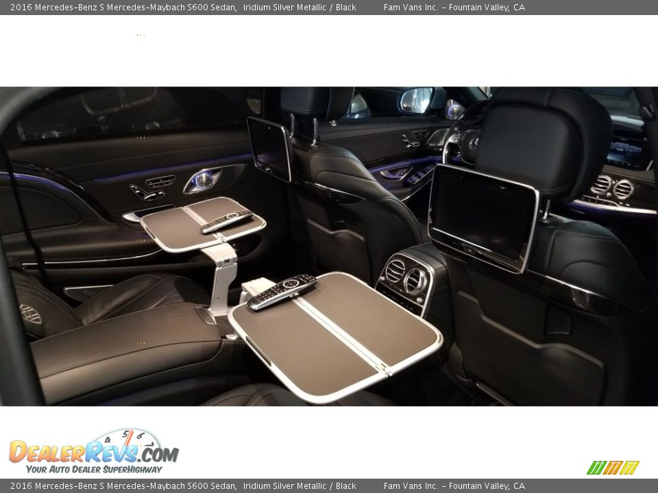 2016 Mercedes-Benz S Mercedes-Maybach S600 Sedan Iridium Silver Metallic / Black Photo #27