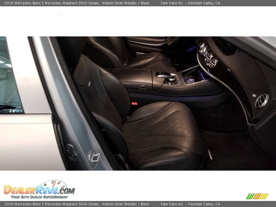 2016 Mercedes-Benz S Mercedes-Maybach S600 Sedan Iridium Silver Metallic / Black Photo #28