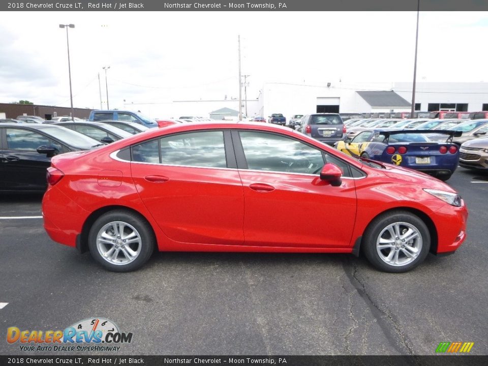 2018 Chevrolet Cruze LT Red Hot / Jet Black Photo #6