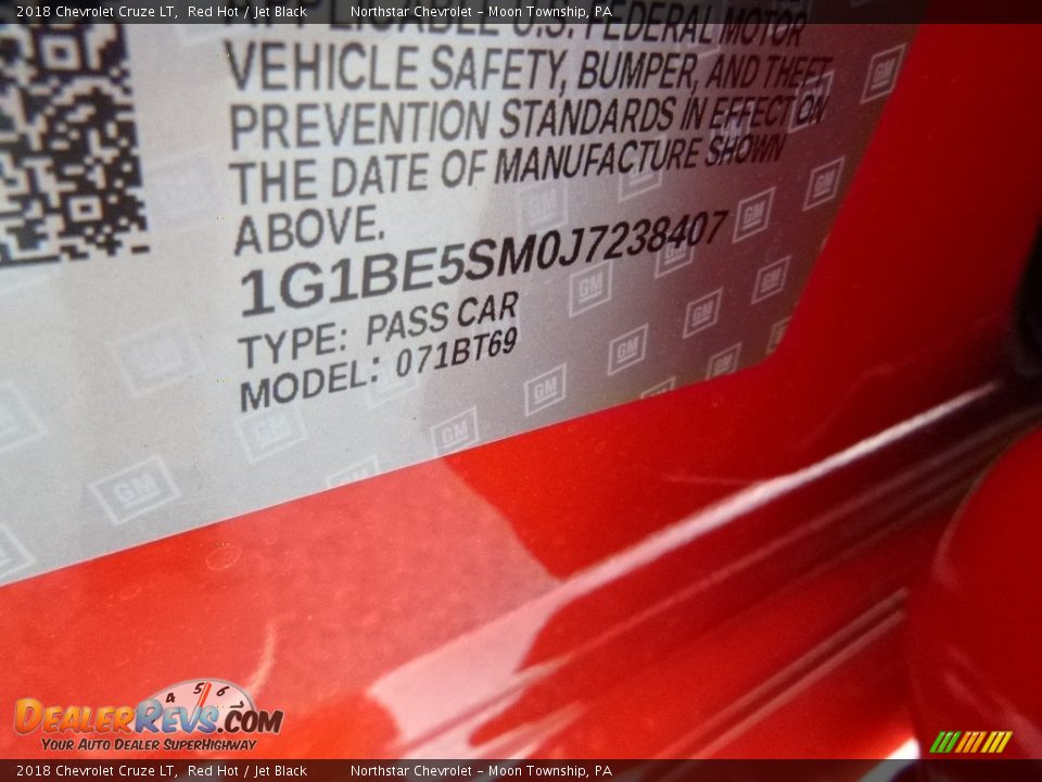 2018 Chevrolet Cruze LT Red Hot / Jet Black Photo #15