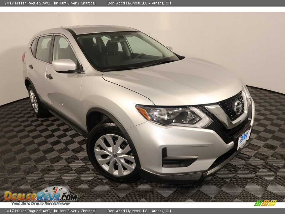 2017 Nissan Rogue S AWD Brilliant Silver / Charcoal Photo #4