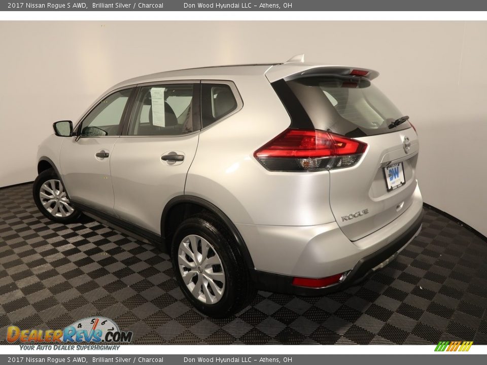 2017 Nissan Rogue S AWD Brilliant Silver / Charcoal Photo #9