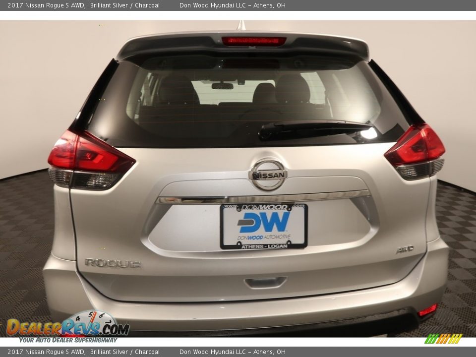 2017 Nissan Rogue S AWD Brilliant Silver / Charcoal Photo #11