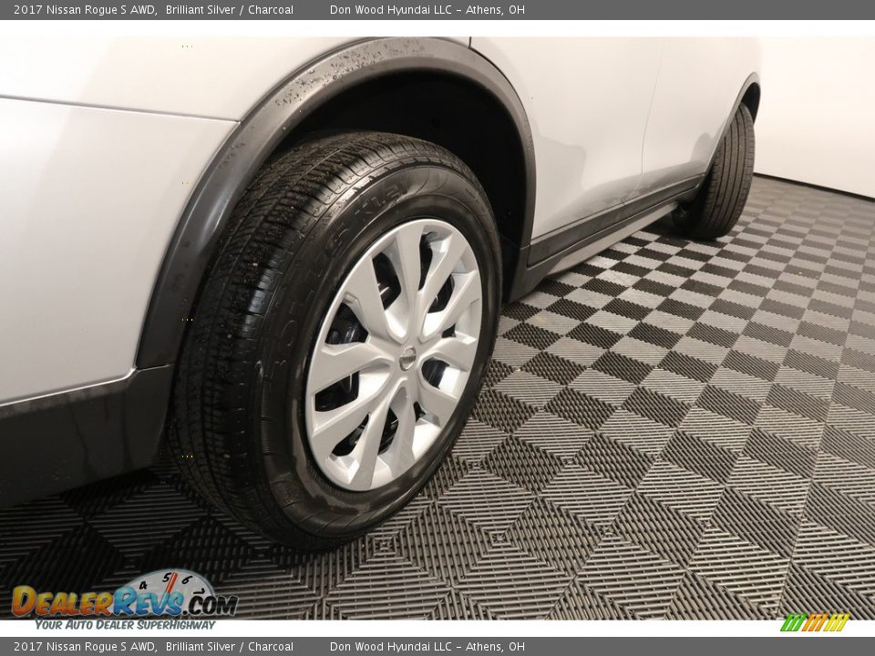 2017 Nissan Rogue S AWD Brilliant Silver / Charcoal Photo #21