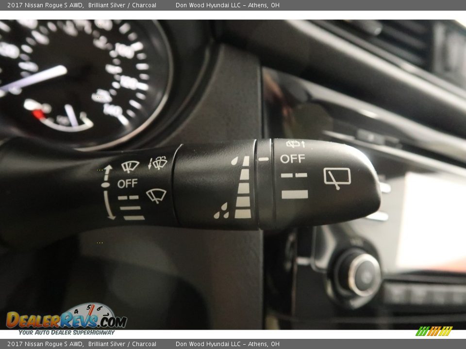2017 Nissan Rogue S AWD Brilliant Silver / Charcoal Photo #32