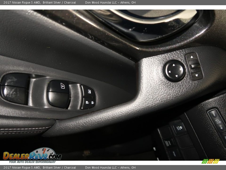 2017 Nissan Rogue S AWD Brilliant Silver / Charcoal Photo #33
