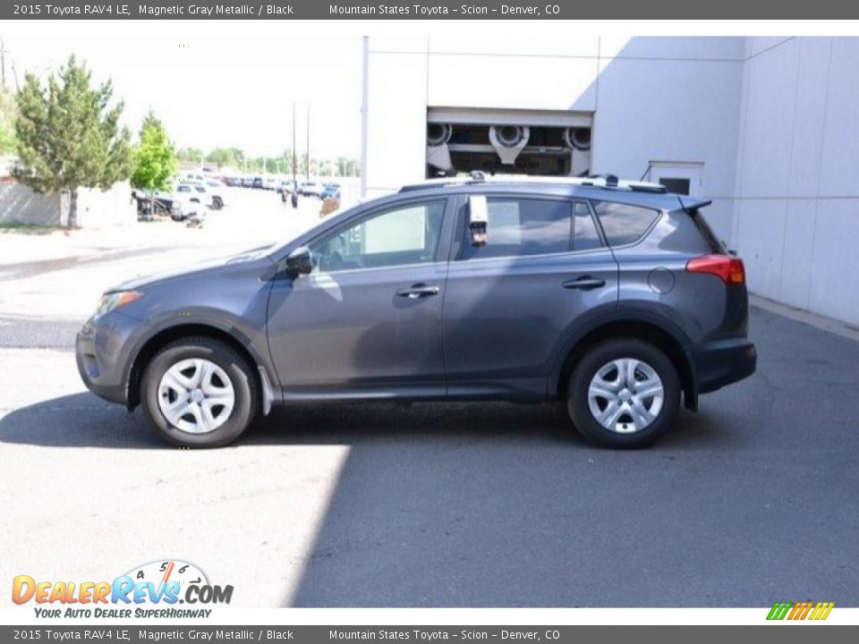 2015 Toyota RAV4 LE Magnetic Gray Metallic / Black Photo #4