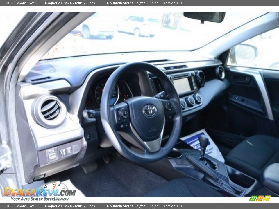 2015 Toyota RAV4 LE Magnetic Gray Metallic / Black Photo #10