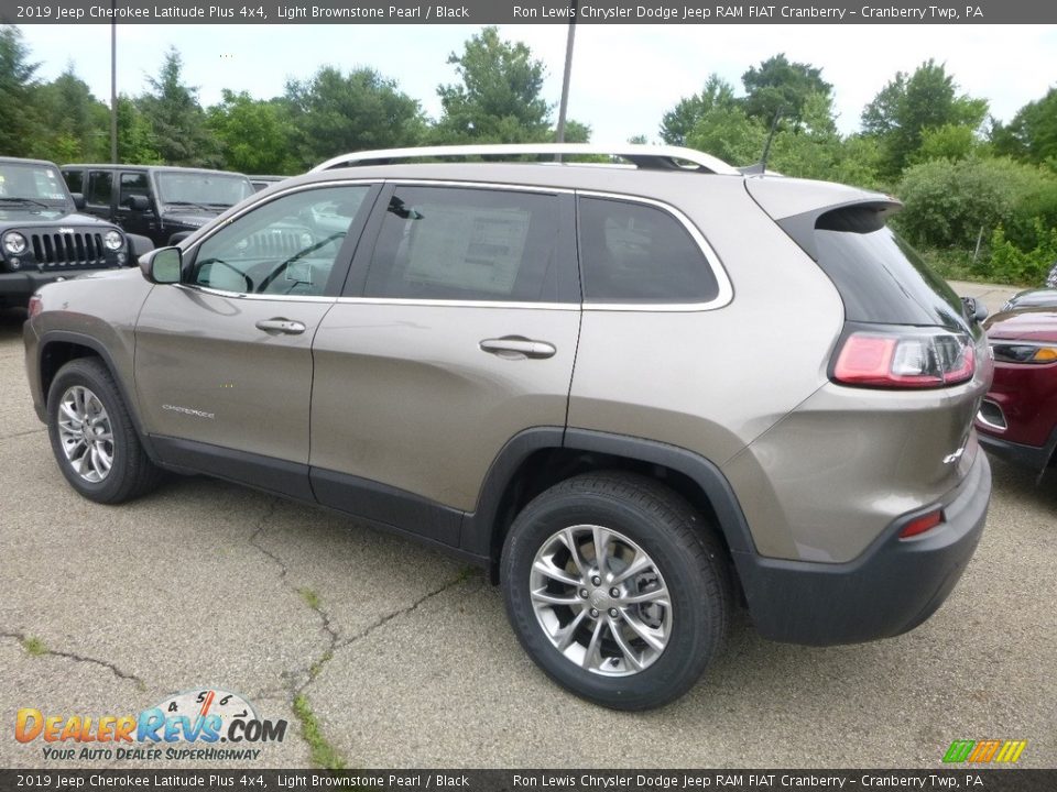 2019 Jeep Cherokee Latitude Plus 4x4 Light Brownstone Pearl / Black Photo #3