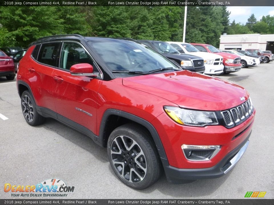 Front 3/4 View of 2018 Jeep Compass Limited 4x4 Photo #7