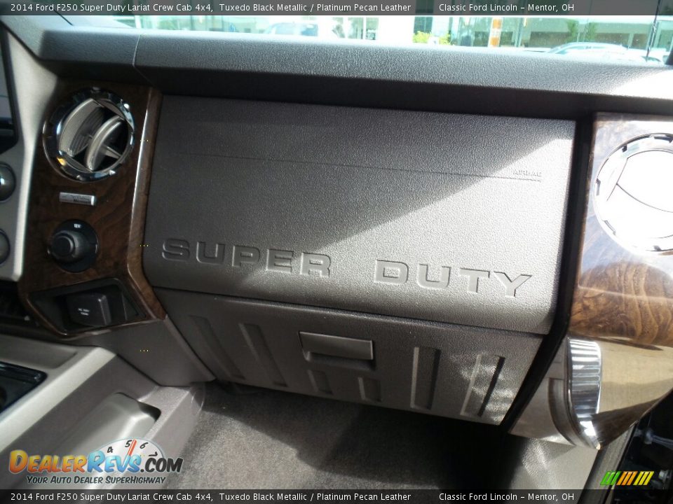 2014 Ford F250 Super Duty Lariat Crew Cab 4x4 Tuxedo Black Metallic / Platinum Pecan Leather Photo #18