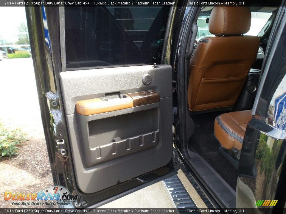2014 Ford F250 Super Duty Lariat Crew Cab 4x4 Tuxedo Black Metallic / Platinum Pecan Leather Photo #22