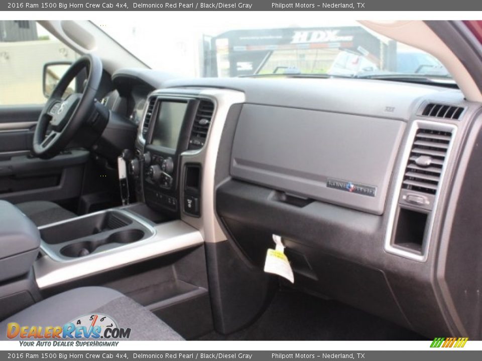 2016 Ram 1500 Big Horn Crew Cab 4x4 Delmonico Red Pearl / Black/Diesel Gray Photo #30