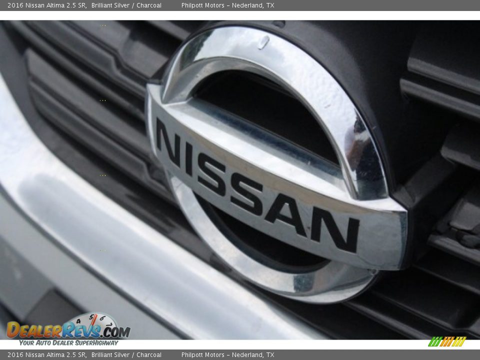 2016 Nissan Altima 2.5 SR Brilliant Silver / Charcoal Photo #4