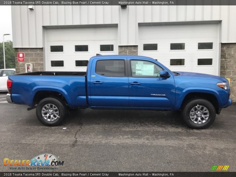 2018 Toyota Tacoma SR5 Double Cab Blazing Blue Pearl / Cement Gray Photo #2