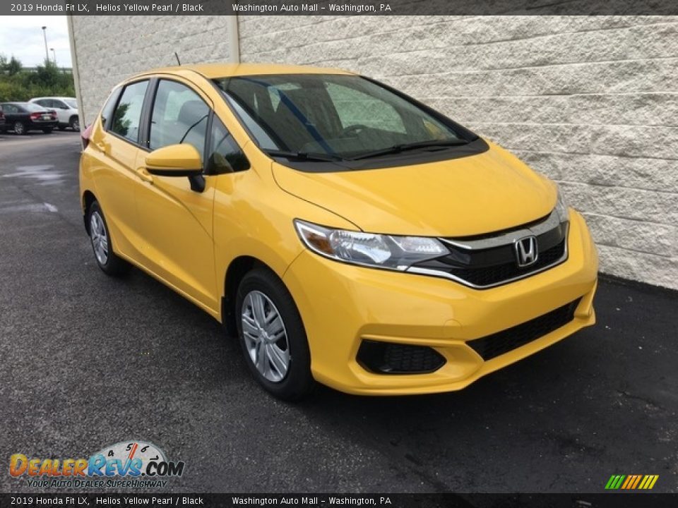 Front 3/4 View of 2019 Honda Fit LX Photo #1