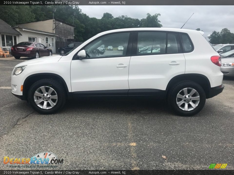 2010 Volkswagen Tiguan S Candy White / Clay Gray Photo #3