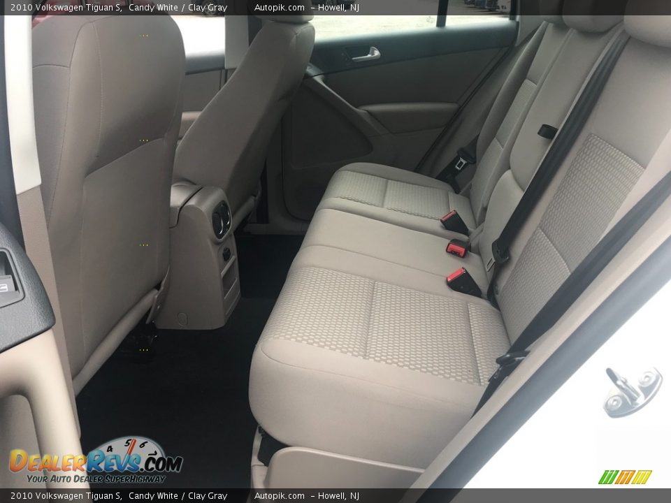 2010 Volkswagen Tiguan S Candy White / Clay Gray Photo #15