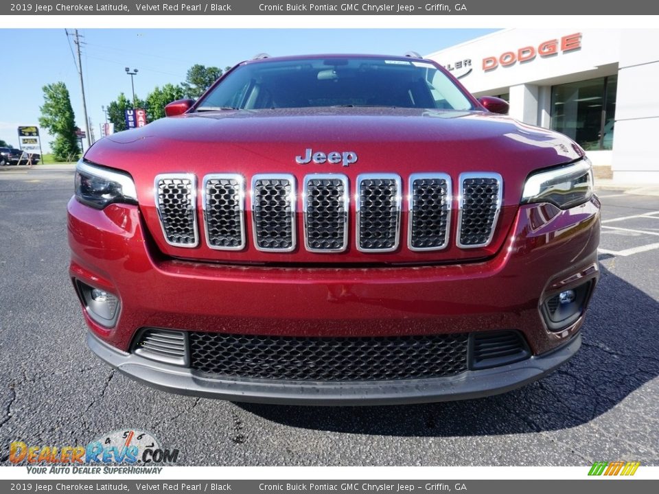 2019 Jeep Cherokee Latitude Velvet Red Pearl / Black Photo #2