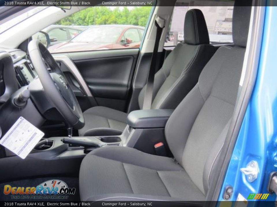 2018 Toyota RAV4 XLE Electric Storm Blue / Black Photo #8