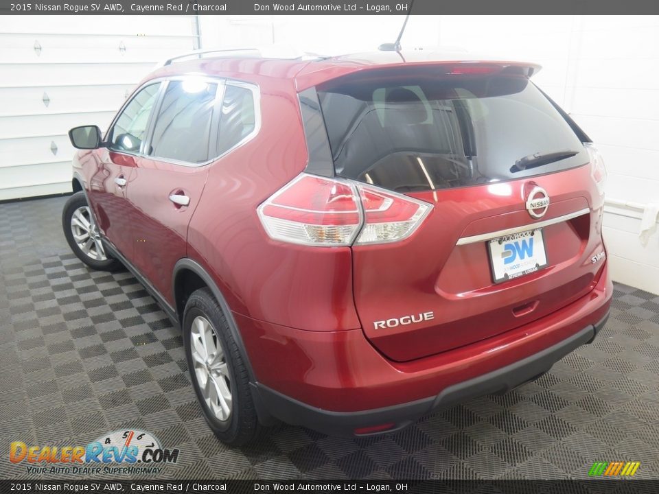 2015 Nissan Rogue SV AWD Cayenne Red / Charcoal Photo #9