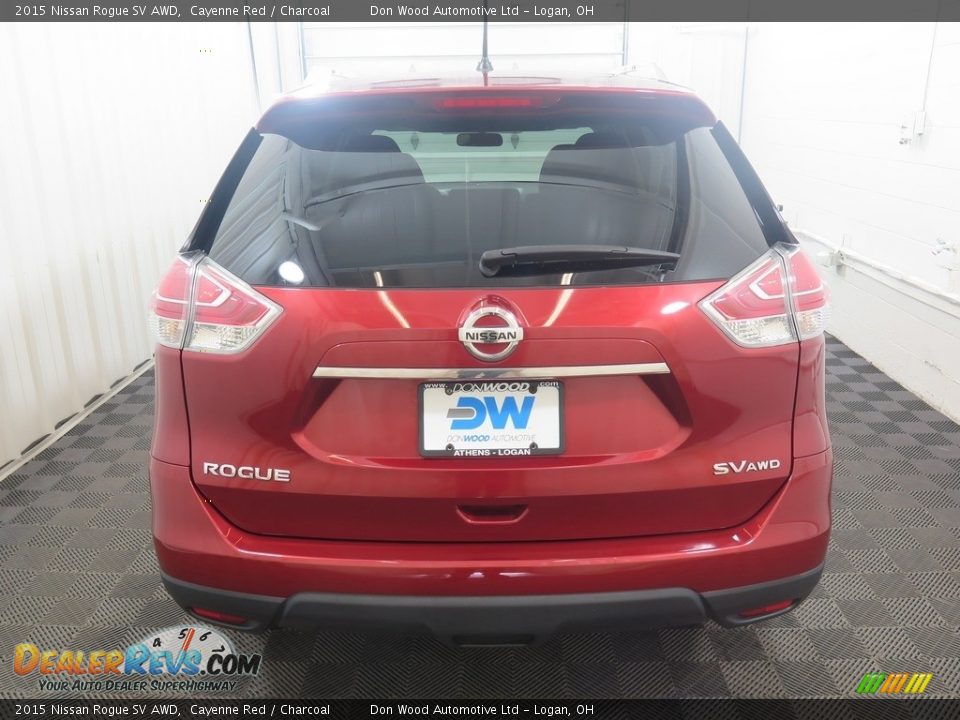 2015 Nissan Rogue SV AWD Cayenne Red / Charcoal Photo #10