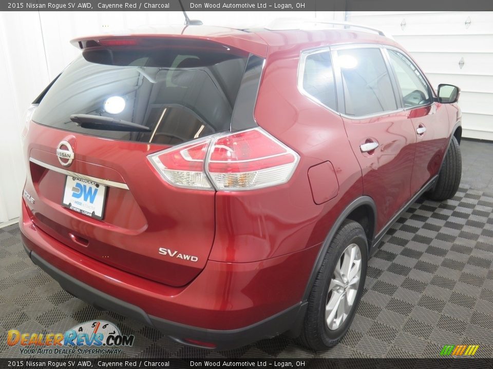 2015 Nissan Rogue SV AWD Cayenne Red / Charcoal Photo #11