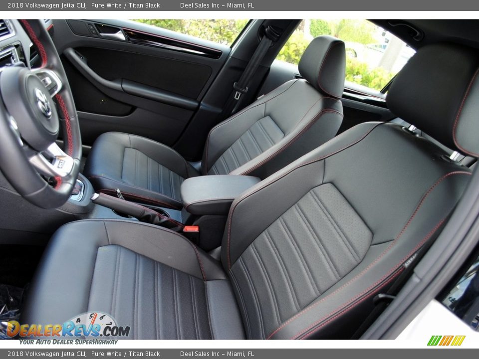 Titan Black Interior - 2018 Volkswagen Jetta GLI Photo #15