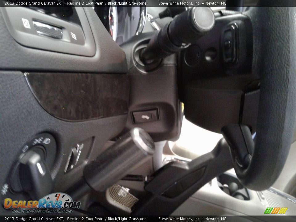 2013 Dodge Grand Caravan SXT Redline 2 Coat Pearl / Black/Light Graystone Photo #19