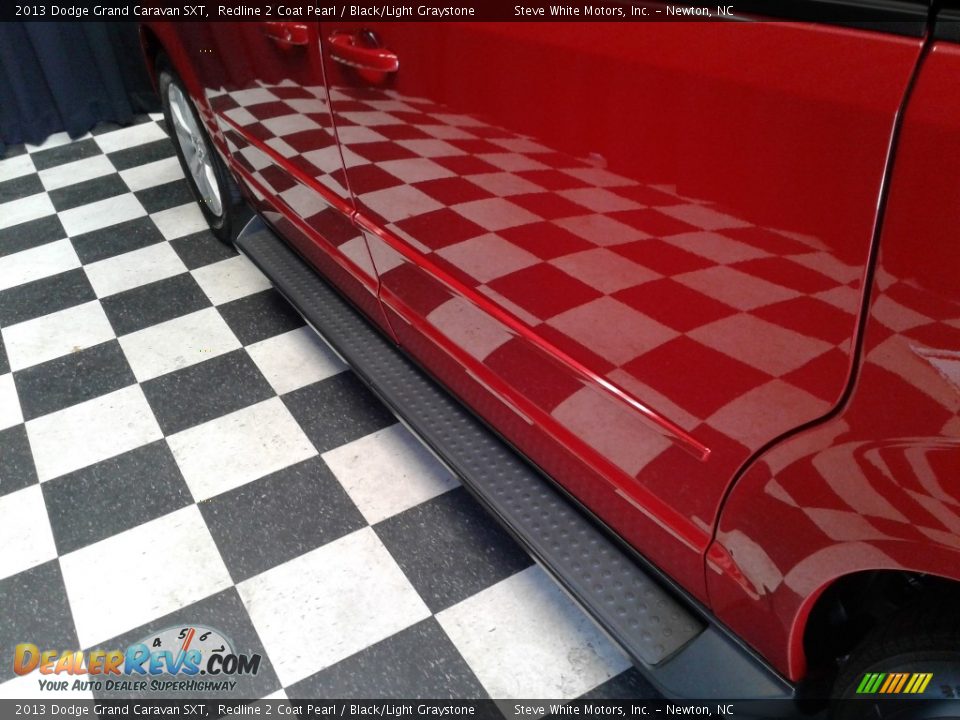 2013 Dodge Grand Caravan SXT Redline 2 Coat Pearl / Black/Light Graystone Photo #31